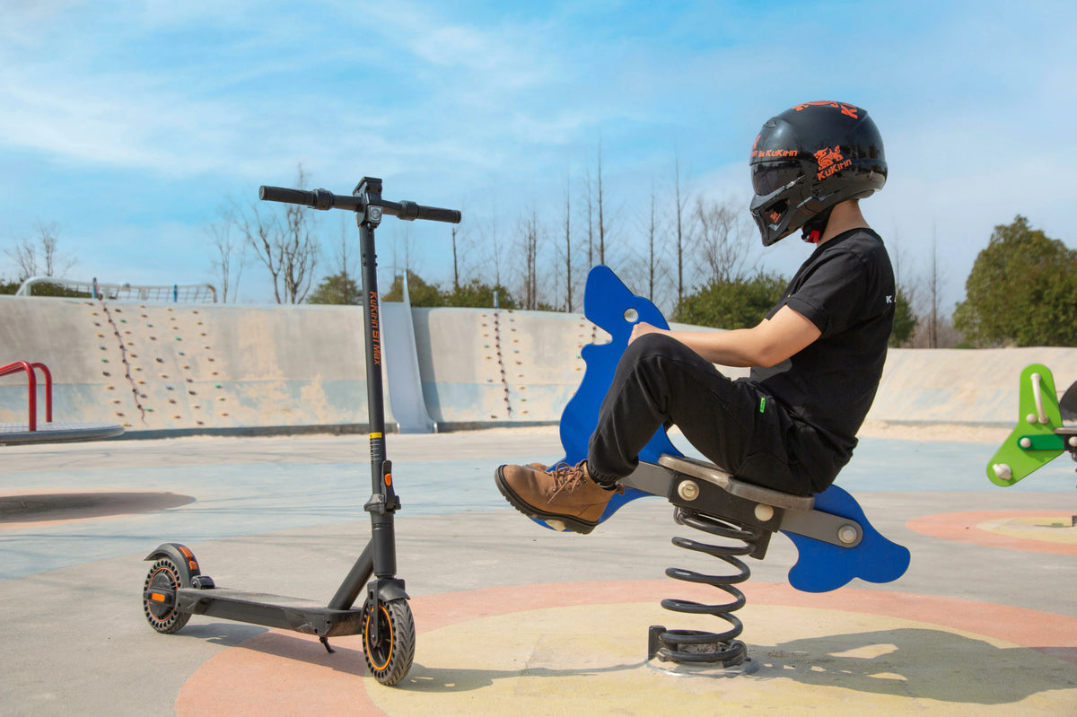 Kids & E-Scooters: Age Limits & Helmet Rules Every Parent Must Know